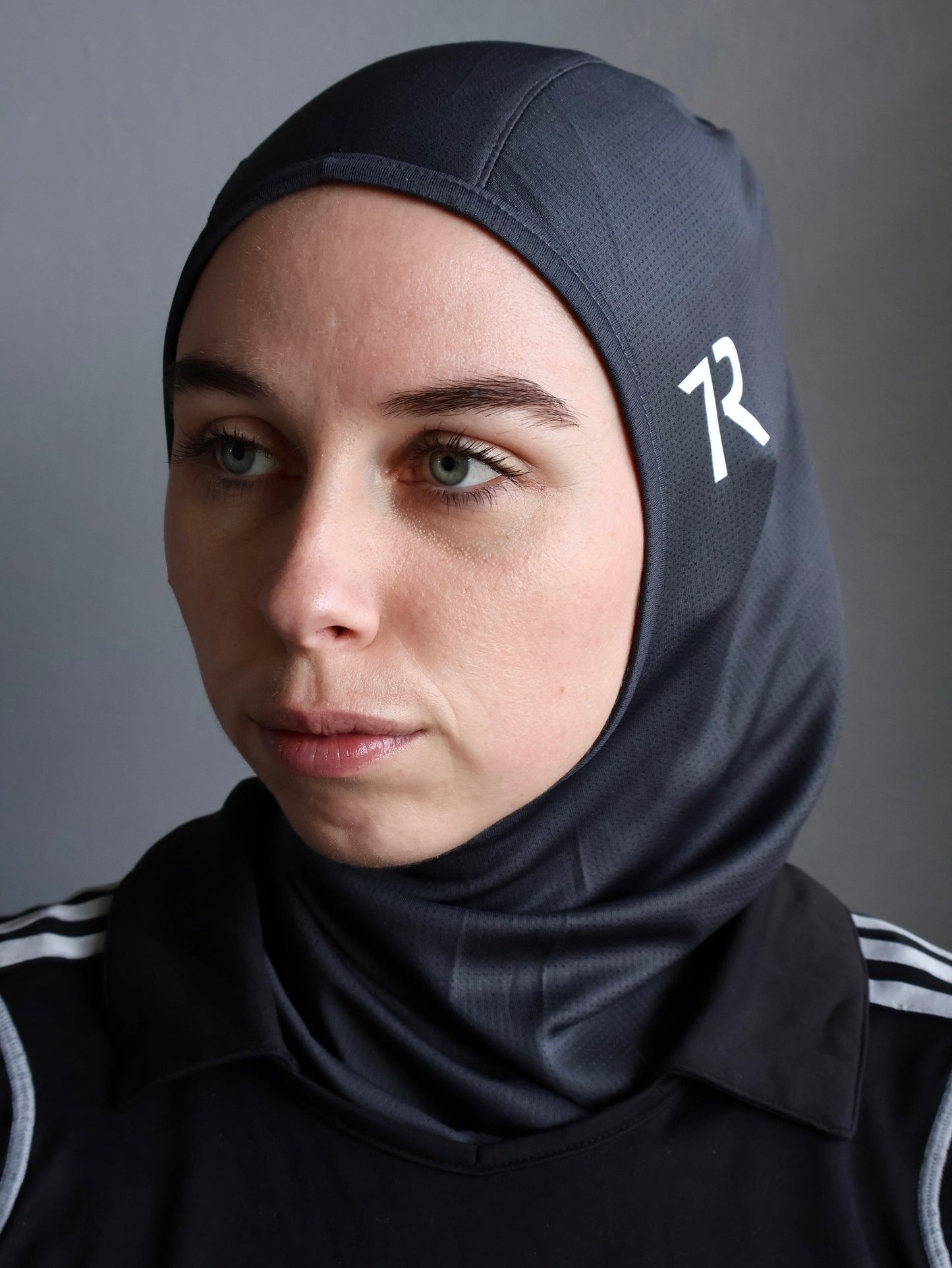 Dri Tech Sport Hijab - Charcoal â THNDR SPORTSWEAR